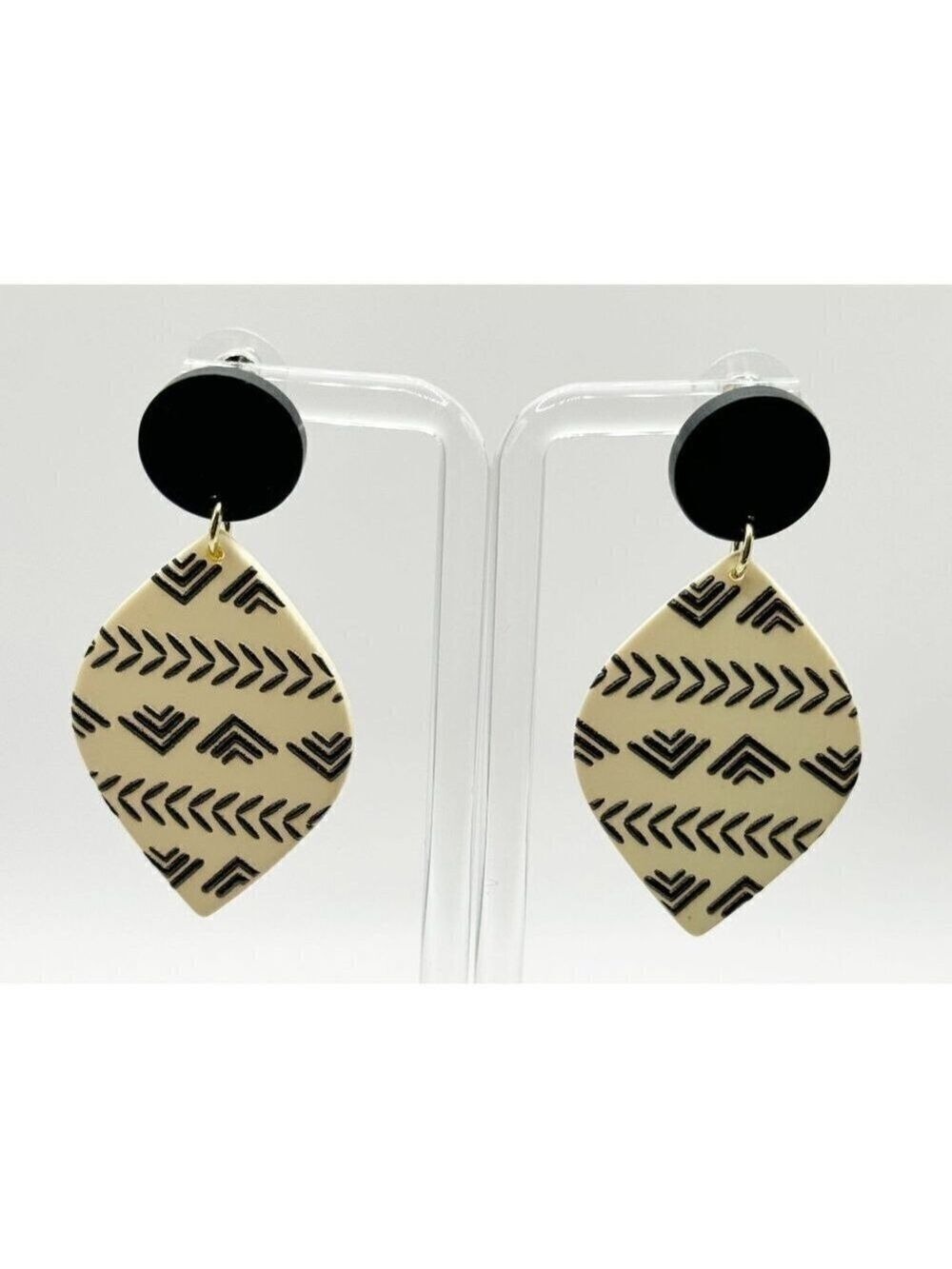 Bohemian Black Arrow Pattern Earrings